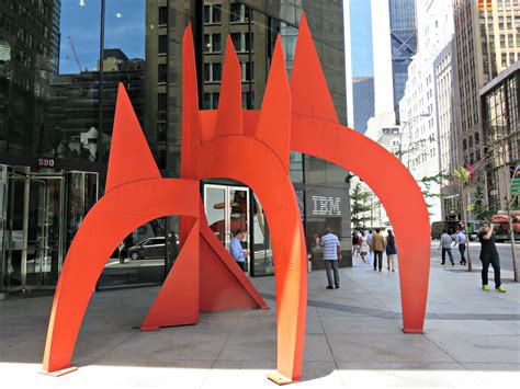 Saurien Steel Sculpture By Alexander Calder In Front Of The Ibm