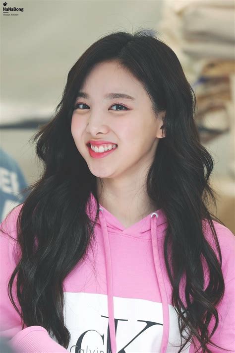 Nayeon Cute Twice Nayeoncute With Images Nayeon