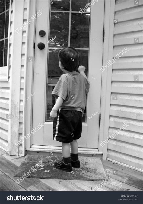 Boy Knocking On Door Stock Photo 367318 Shutterstock