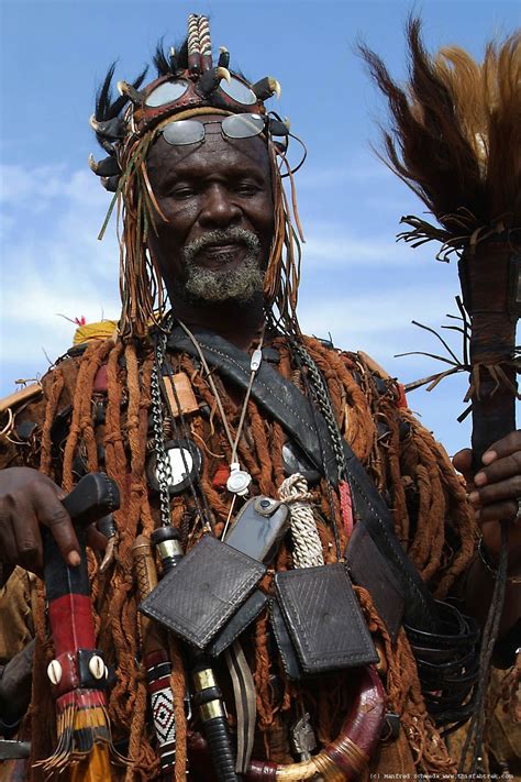 Africa Chief Of The Donsow Hunters Festival Sur Le Niger Segou
