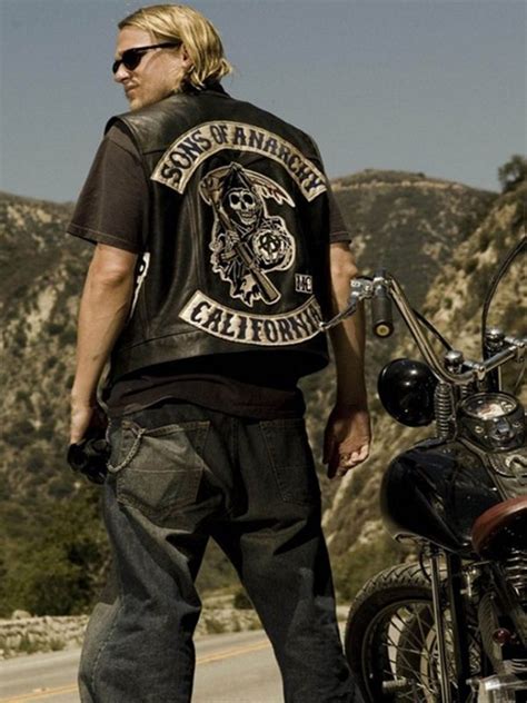 An adrenalized drama with darkly comedic undertones that explores a notorious outlaw motorcycle club's (mc) desire to protect its livelihood while ensuring that their simple, sheltered town of charming, california remains exactly that, charming. Thriller Drama Sons Of Anarchy Jackson Jax Charlie Hunnam Vest
