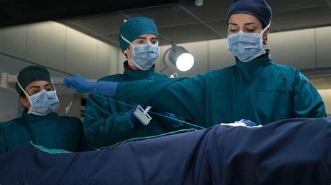 Freddie highmore plays shaun murphy, a young surgeon with autism and savant syndrome. Watch The Good Doctor Season 1 Episode 12 Islands Part Two ...