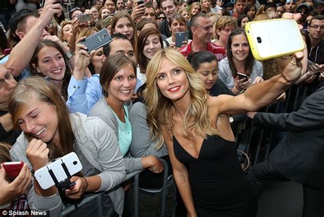 Heidi Klum Leaves Lipstick Over Kris Smiths Face To Promote Intimates Range Daily Mail Online