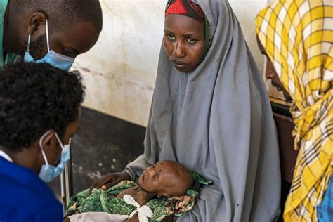 Hospitals In Somalia Are Full Of Children Starving To Death Middle