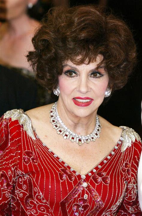 Maybe you would like to learn more about one of these? Gina Lollobrigida vende sus joyas por 3,3 millones de euros