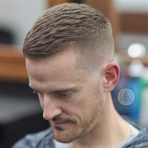 Men's haircuts aren't like men's clothes. 25+ Short Haircuts For Men -> Fresh Styles For September 2020