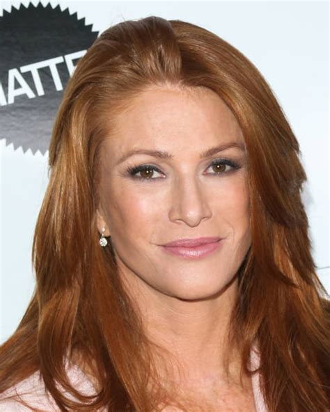 Angie Everhart Pictures And Photos Celebrities Female Favorite