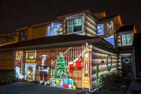 Do you want to make your garden flooded with red and green sprinkles? What to look for when buying Holiday outdoor projector ...