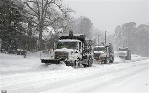 Huge Winter Storms Sweeps The South Daily Mail Online