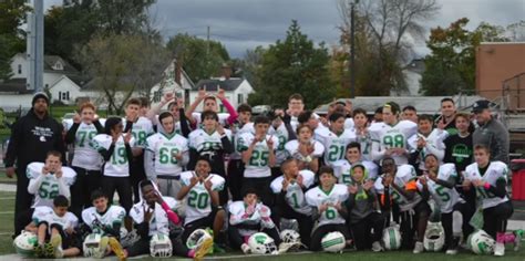 Eighth Grade Football Team Finishes The Season Undefeated The Wildcat