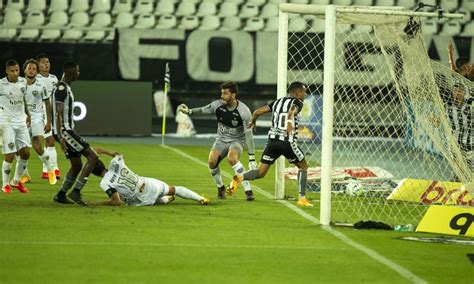 Botafogo Surpreende Vence O Atlético Mg Por 2 X 1 E Tira A Invencibilidade Do Galo Clm Brasil