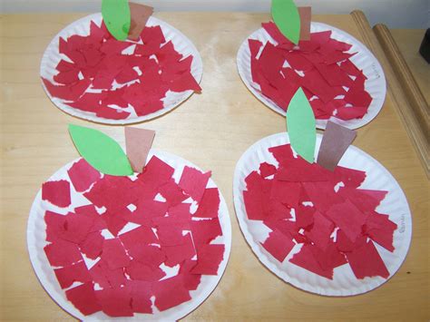 Little Apple Art Project Preschool Crafts Apple Art Projects Apple