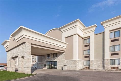 Days Inn By Wyndham Detroit Metropolitan Airport Updated 2019 Prices Reviews And Photos