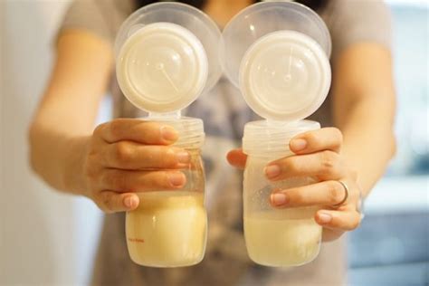 How To Hand Express Breast Milk