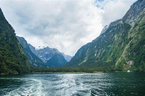 What To See And Do In The Fiords Of New Zealand