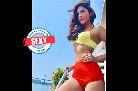 Sexy Bekaboo Actress Priya Banerjee Is Too Hot To Handle In These Pictures