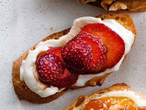 A classic appetizer, giada's bruschetta is made with tomato, olive oil, a little salt and rustic tuscan bread. Balsamic Berry Bruschetta Recipe | Food Network Kitchen | Food Network