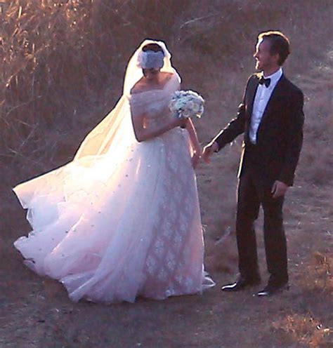 Anne Hathaway Wedding Photos 41 Gotceleb