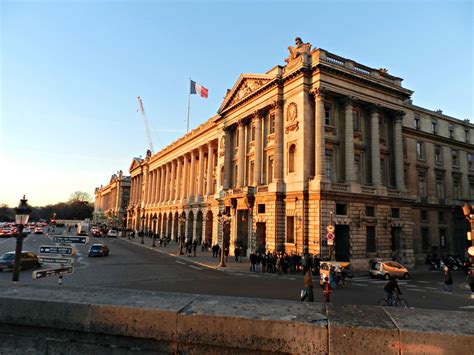 Its separation by rue royale makes him one of the best examples of the louis quinze style architecture. Paris | Place de la Concorde | Sœurs de Luxe