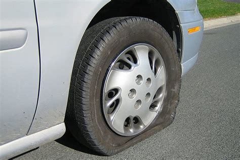 Ever Wondered How To Change A Flat Tire Here Are The Steps