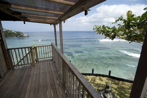 Wooden Cliff Bungalow With Balcony Overlooking Magnificent Ocean Views