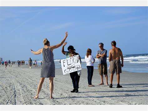 Jacksonville S Beaches Reopen Despite 23 More Coronavirus Cases