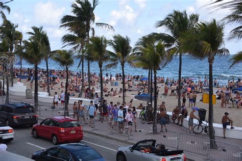 Photos Spring Break On Fort Lauderdale Beach 2020 Miami New Times