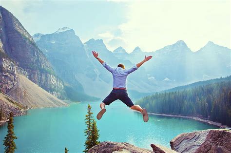 Hd Wallpaper Photo Of Man About To Jump From Cliff Man Jumping From