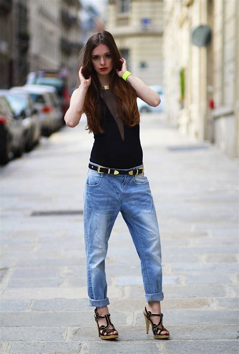 Get your women's fashion essentials by ordering online now. Guide: How To Find The Perfect Boyfriend Jeans | The Jeans ...