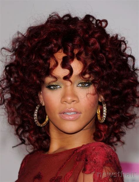 Auburn hair has massively increased in popularity over the last five years or so, as many celebrities are embracing their natural auburn locks while others enhance their natural color with red dyes. hair color for dark african american skin tones | Hair ...