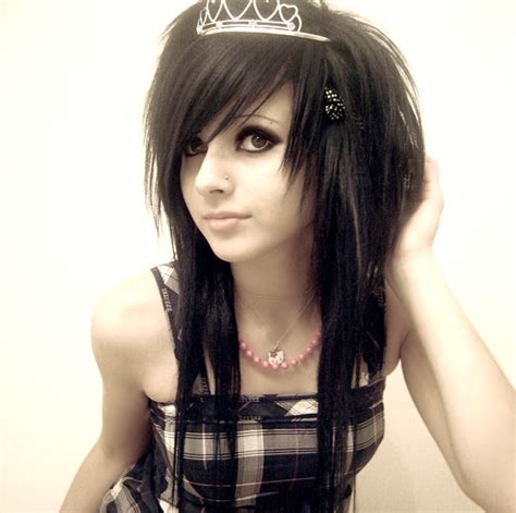 Girls Emo Hairstyle Long Hair Pictures Scene Emo Hairstyle
