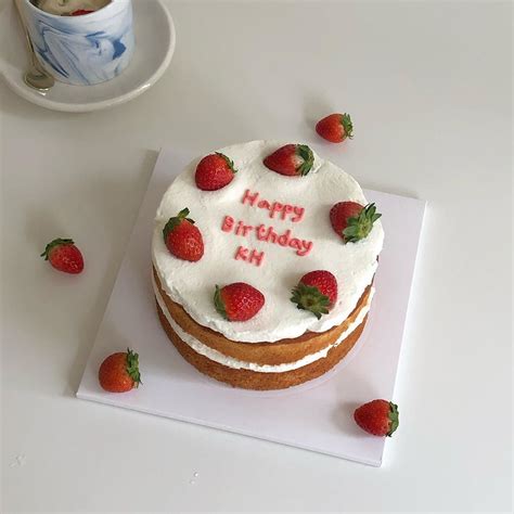 Simple Birthday Cake Pretty Birthday Cakes Pretty Cakes Cake