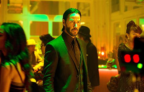 Keanu Reeves 56 Suits Back Up As John Wick For 4th Film See The 1st
