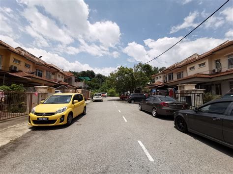 Construction commenced in late 1999 or early 2000 on a freehold plot of about 365 hectares. BELOW MARKET VALUE! Double Storey Bandar Mahkota Cheras ...