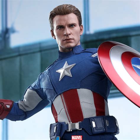 Marvel Captain America Rescue Version Sixth Scale Figure By Hot Toys