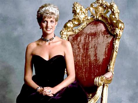 The Story Behind Princess Dianas Beloved Victor Edelstein Dress