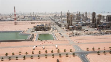 Abu Dhabi Weighs Multi Billion Dollar Gas Pipeline Deal Bnn Bloomberg