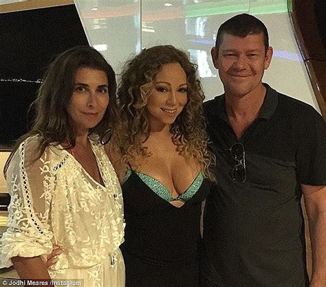 Mariah Carey Smoulders In Very Low Cut Summer Dress For Black And White