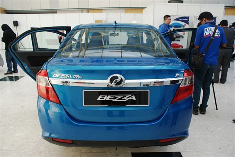 The 1.3 premium trim of the bezza can be availed in both automatic and manual gear option. Ulasan Ringkas Perodua Bezza | Gohed Gostan