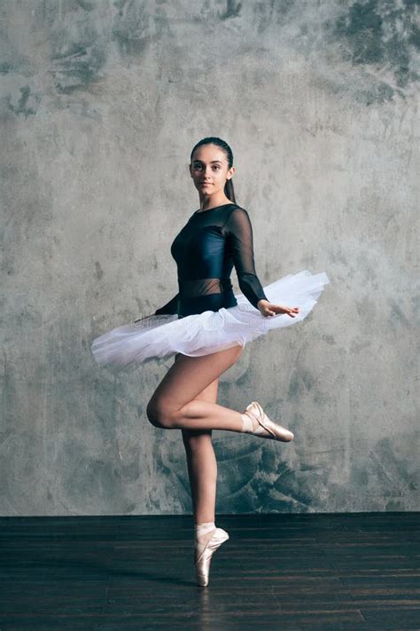 Graceful Young Ballerina In Pointe Shoes Standing On Tiptoes Stock Image Image Of Length