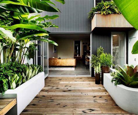 28 Refreshing Tropical Landscaping Ideas Kebun Arsitektur