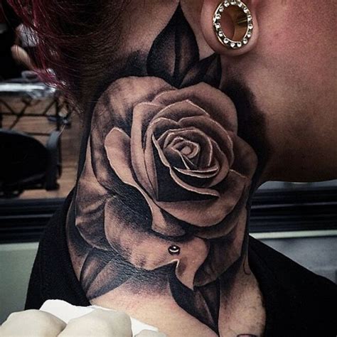 Tatuajes De Rosas Femeninas Que Color Escoger Rose Neck Tattoo Girl