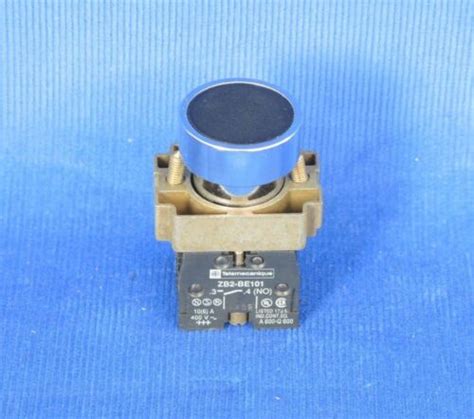 Telemecanique Momentary Push Button Switch W 2x Zb2 Be101 Andor Zb2