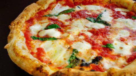 Where To Eat The Best Pizza In Italy In 2020 Good Pizza Pizza Italy