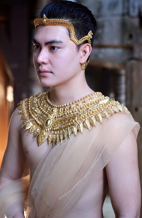 Handsome Cambodian man ในป 2022 ชด ไอเดยชดแฟนซ ชดแตงกาย