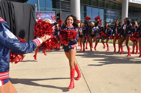 Photos Houston Texans Cheerleaders Unveil Brand New Calendar Abc13