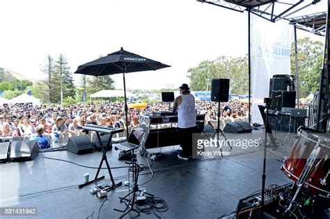 Dj Jeremiah Red Performs Onstage At Kroq Weenie Roast 2016 At Irvine