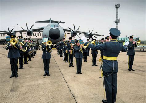 What Is It Like To Be An Raf Musician First Careers