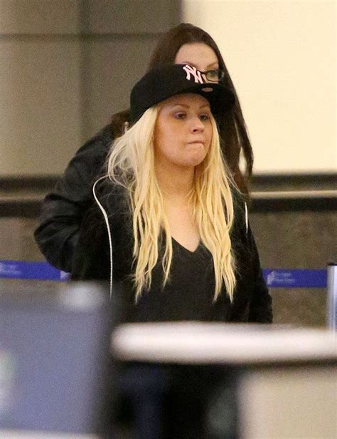 Christina Aguilera Spotted Without Makeup See What She Looks Like