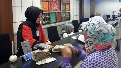 You can use our simple online swift code lookup tool to find bank rakyat indonesia swift code details quickly. KalselPedia : Bank Rakyat Indonesia di Banjarmasin ...